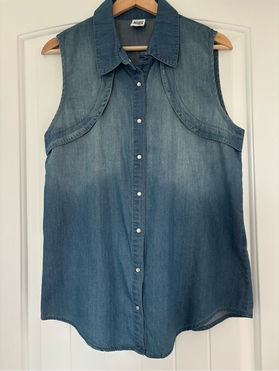 Vero Moda Tops - Vero Moda 100% Cotton Denim Look Shirt | Sleeveless | Size L | Coastal Cowgirl